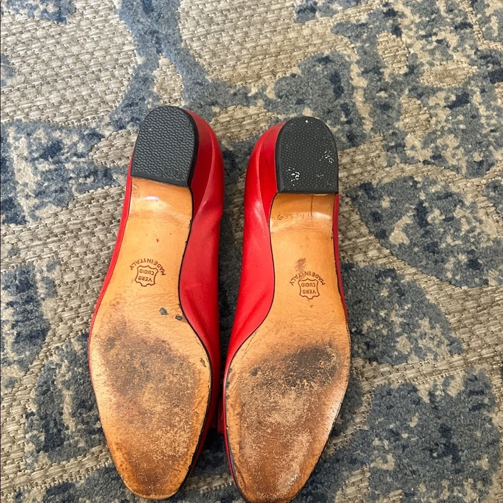 Salvatore Ferragamo Red Leather Vara Bow Flats - Picture 2 of 3
